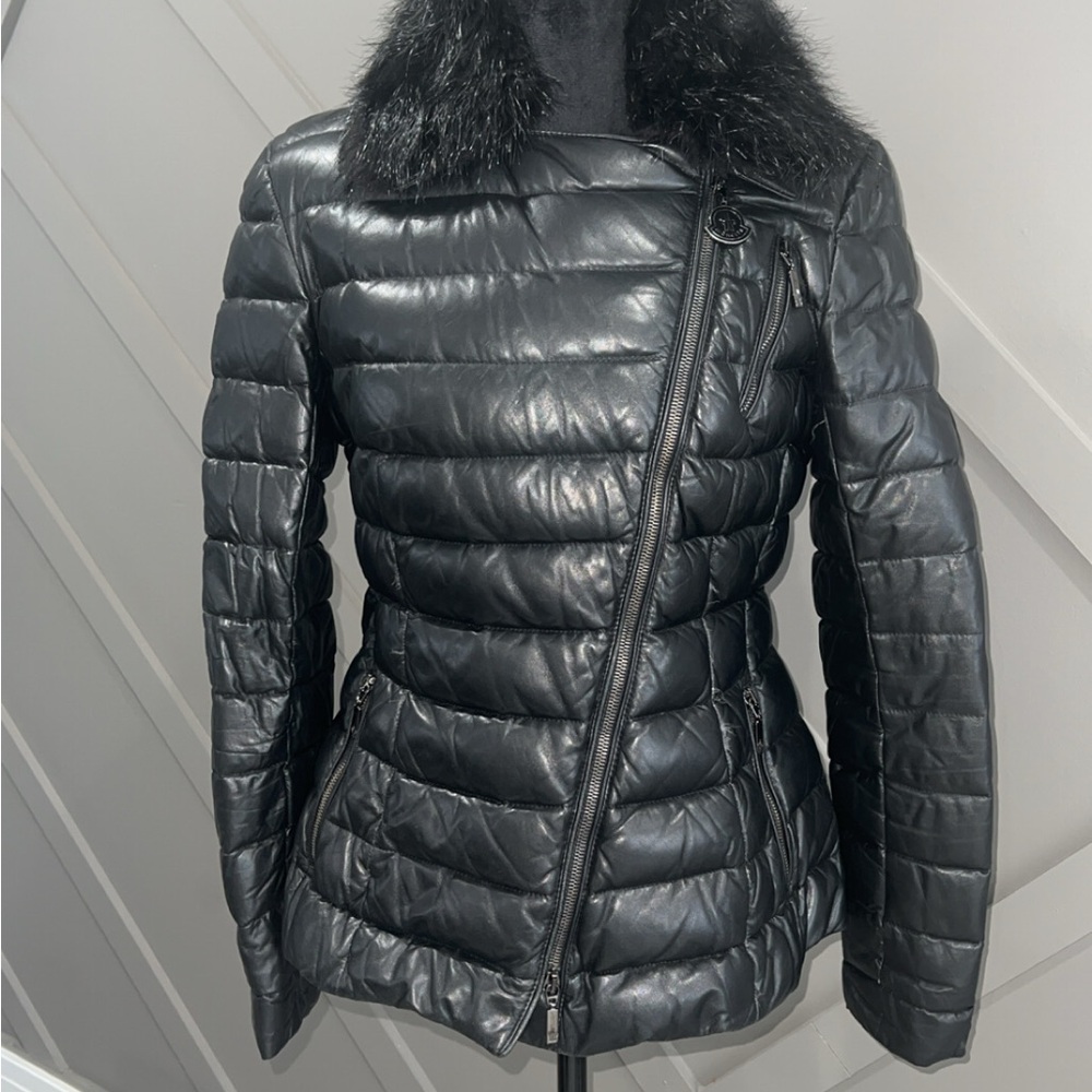 Moncler Black Puffer Jacket with Asymmetrical Design and Fur Collar